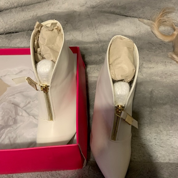 Brand new too small - Picture 2 of 2